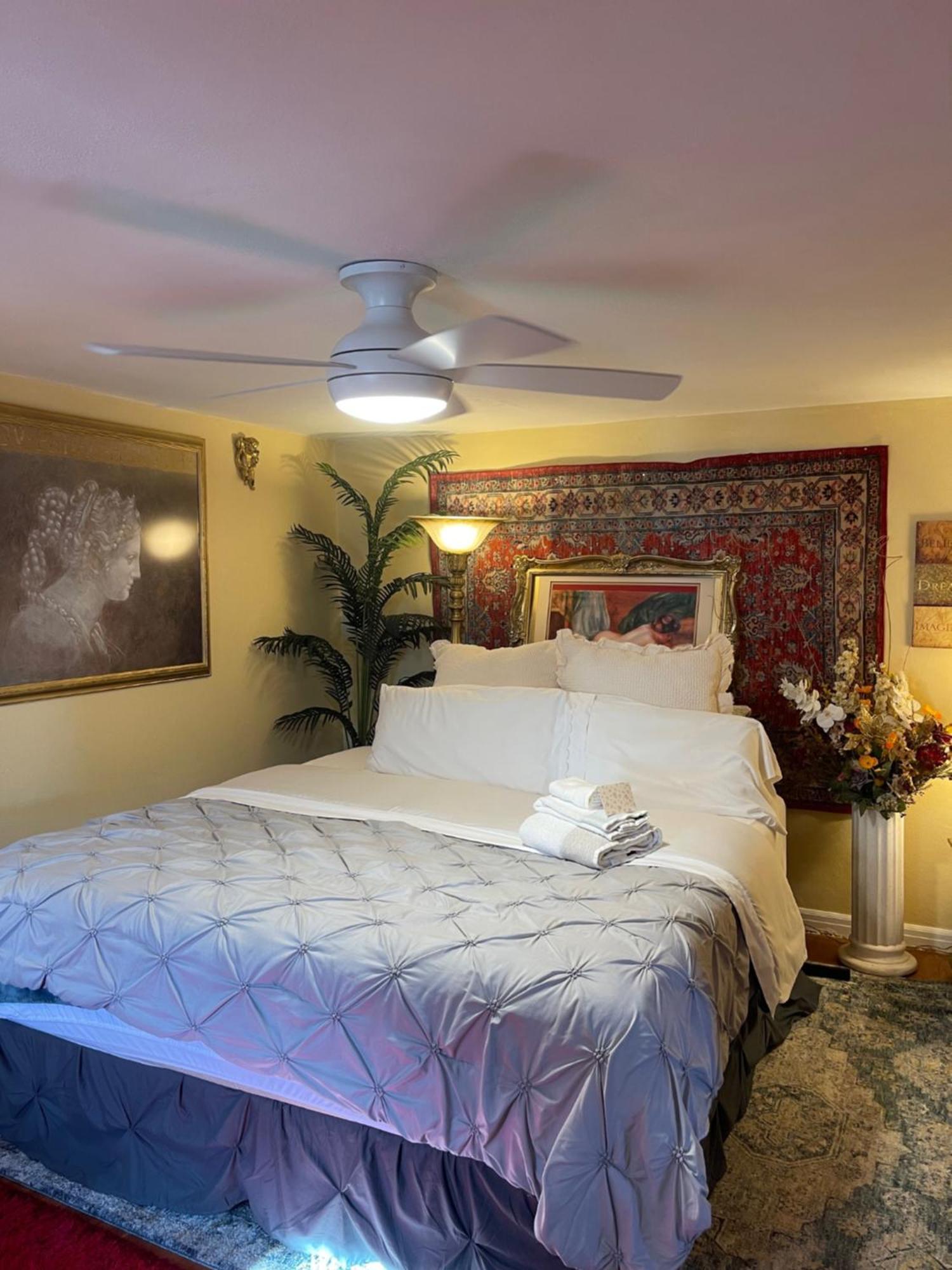Privatunterkunft Cozy Near Airport & Highway Saint Louis